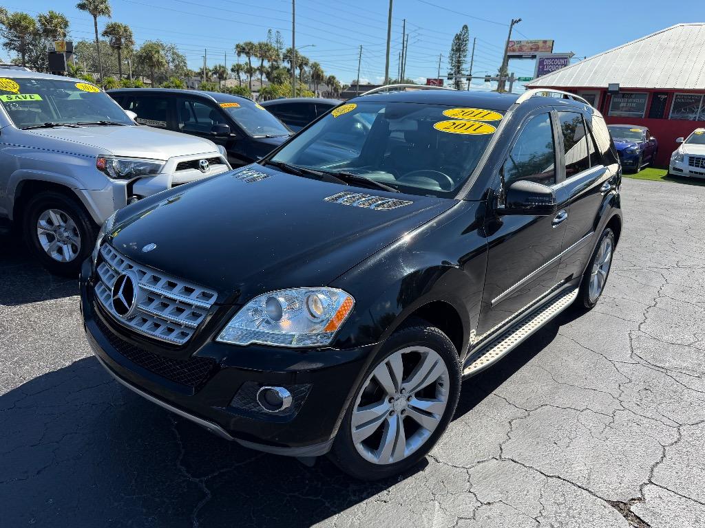 2011 Mercedes-Benz M-Class ML350's photo