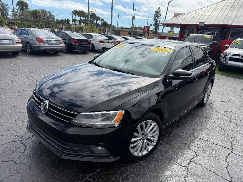 2016 Volkswagen Jetta SEL's photo