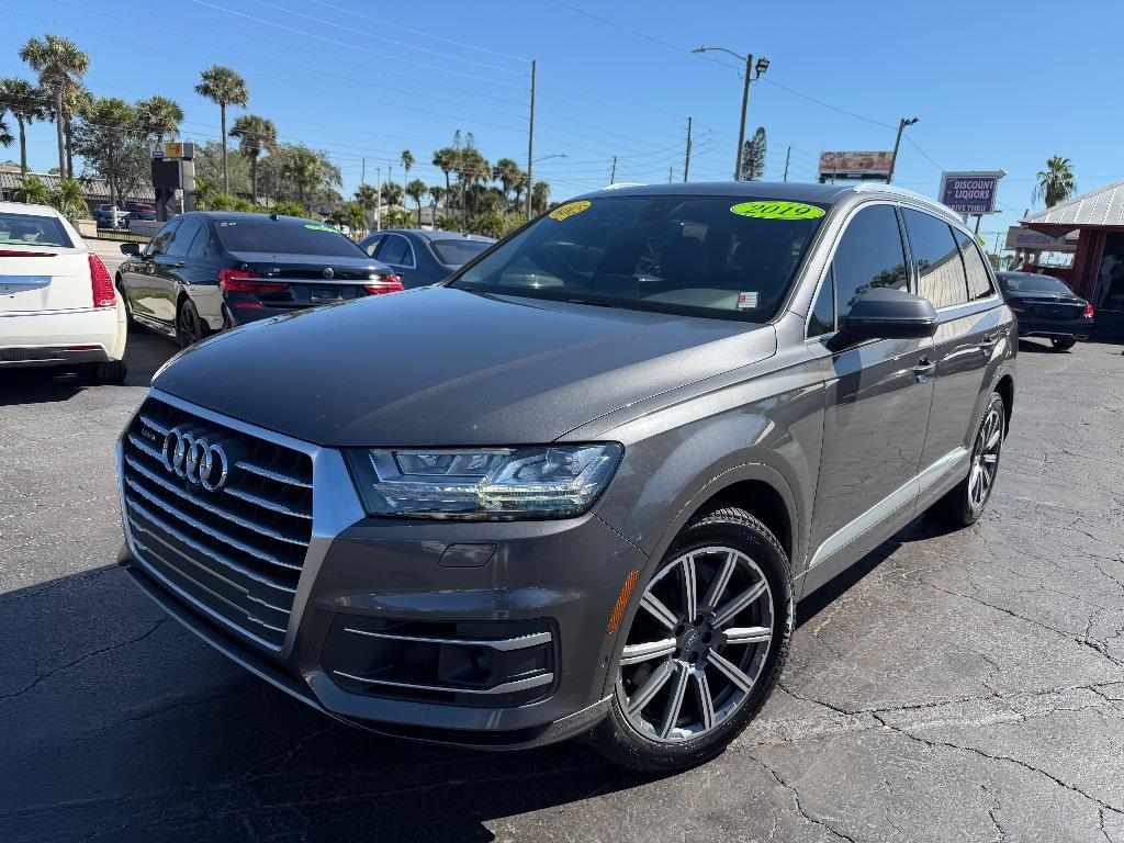 2019 Audi Q7 Premium Plus's photo